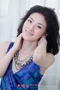 玲花个人资料图片,从舞台到荧幕，探寻民族音乐的魅力使者