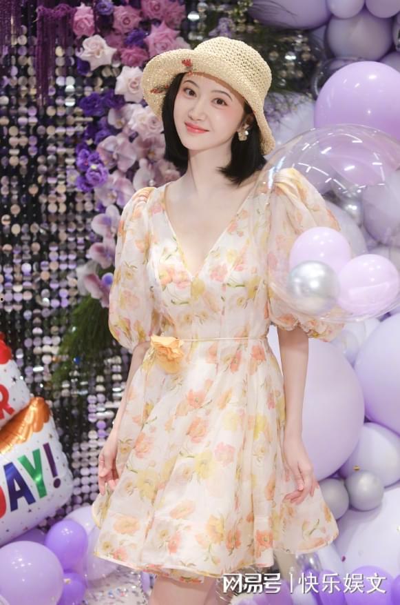 景甜生日娱乐圈,娱乐圈好友齐祝福！”